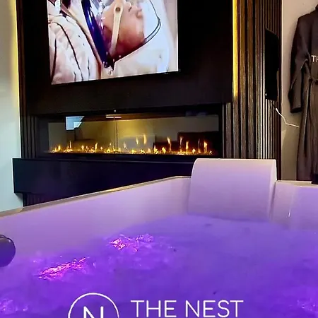The Nest. Duplex Jacuzzi Hyper Centre De Senlis * Senlis (Oise)