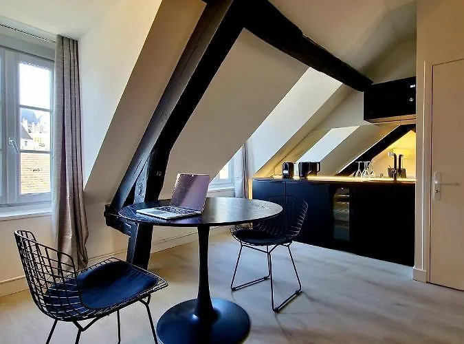 The Nest. Duplex Jacuzzi Hyper Centre De Senlis * Senlis (Oise)