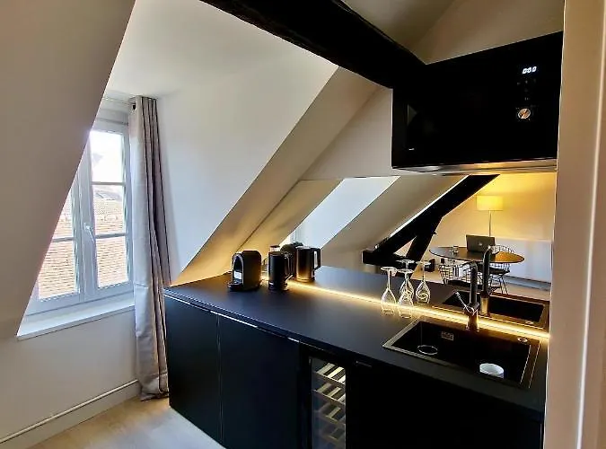 The Nest. Duplex Jacuzzi Hyper Centre De Senlis Hotel *